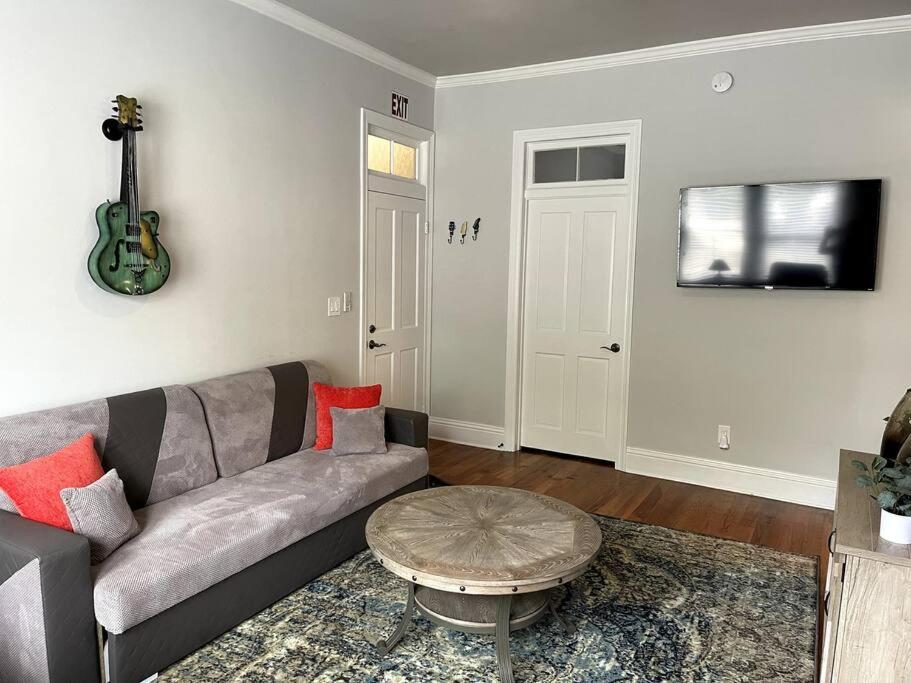 Cozy Quiet St Augustine Private Condo - 2Bed, 1 Bath, Sleeps 6, Steps To Historic St Augustine Center & All Tourist Attractions, Restaurants, Cafes, Backyard, Porch St. Augustine Buitenkant foto